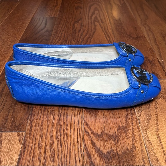 Michael Kors Fulton Royal Blue Loafers Mocs Flats  Silver Logo - size 6 - Picture 2 of 7